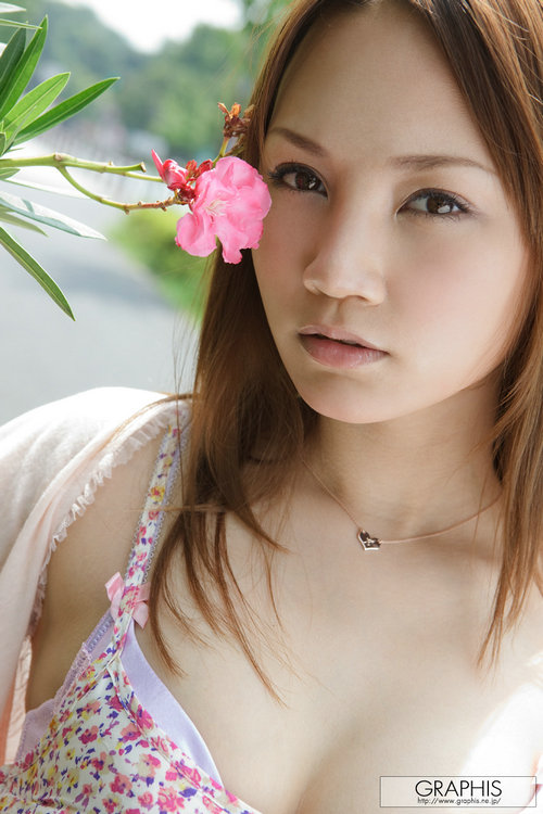 [Graphis] First Gravure 初脱ぎ娘 No.096 Maria Eriyoriori マリア エリヨリ