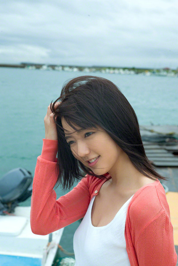[Wanibooks WBGC] 2015.04 No.130 Erina Mano 真野恵里菜 [203P-123MB]