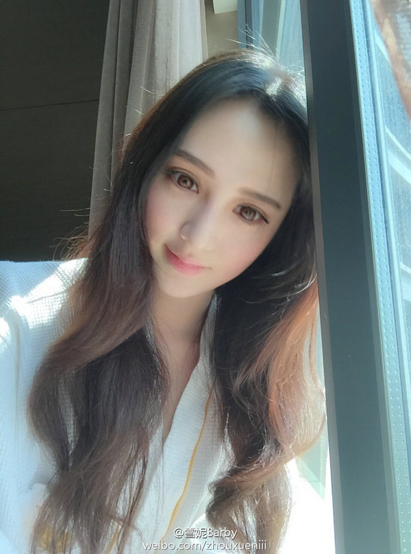 清纯大学生嫩模雪妮Barby微博写真集 [405P/254MB]