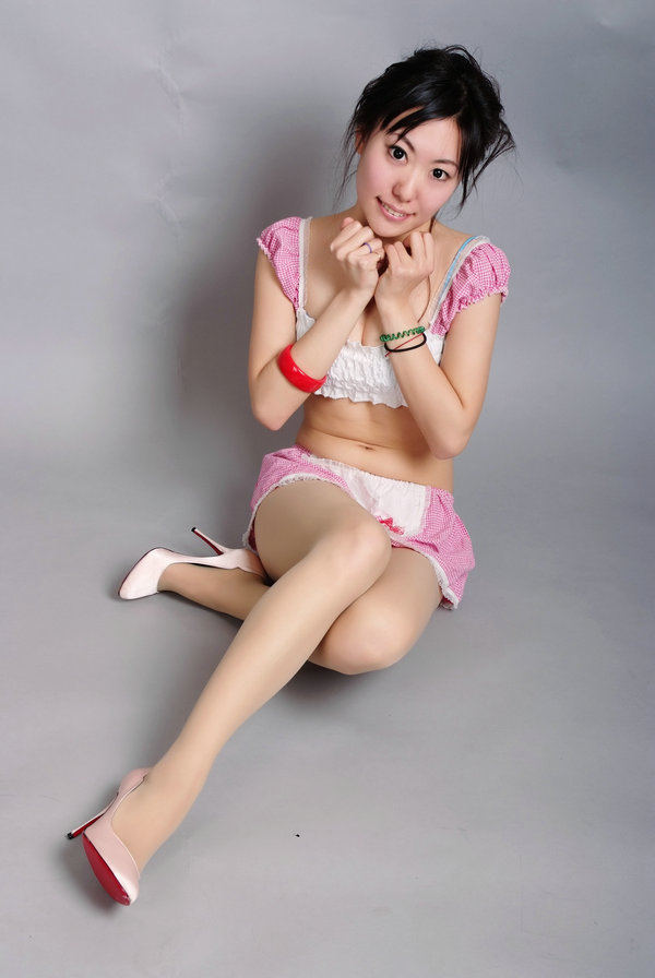 [拍美VIP] 2008.12.27 小猫 小女仆 Vo1 [10P]