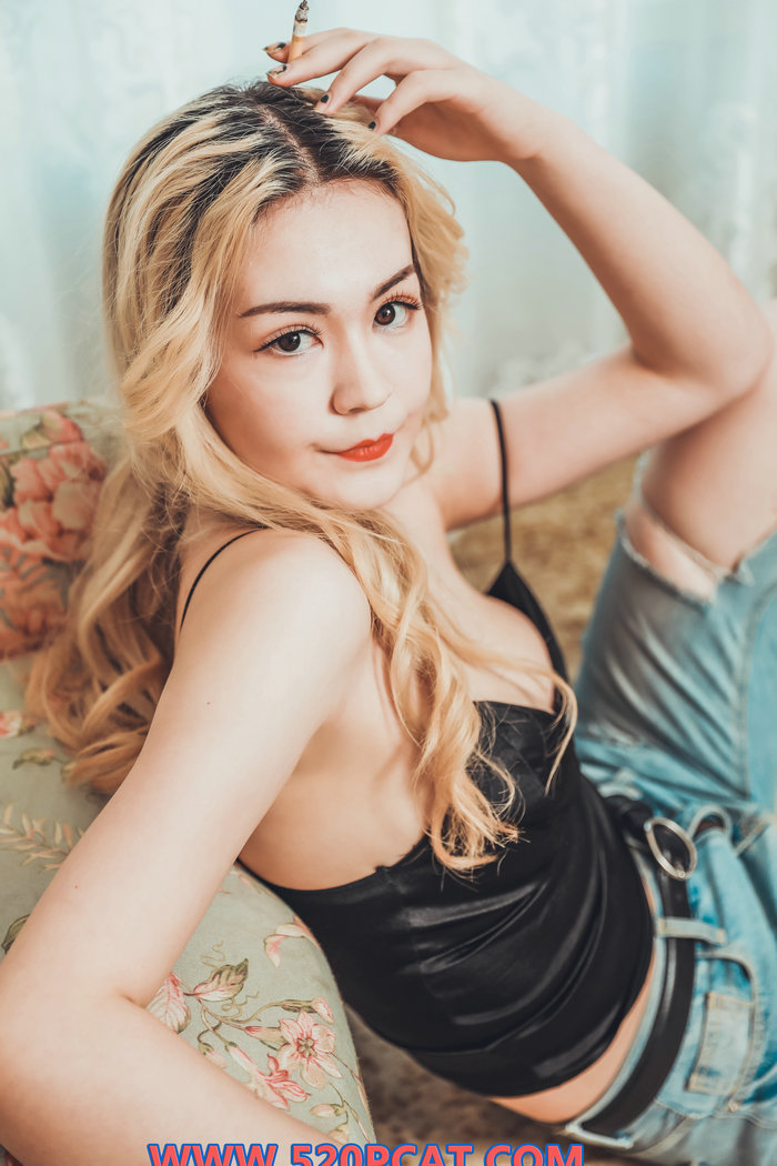 [PartyCat]轰趴猫 2018.06.07 第一百四十四刊 [35P581MB]