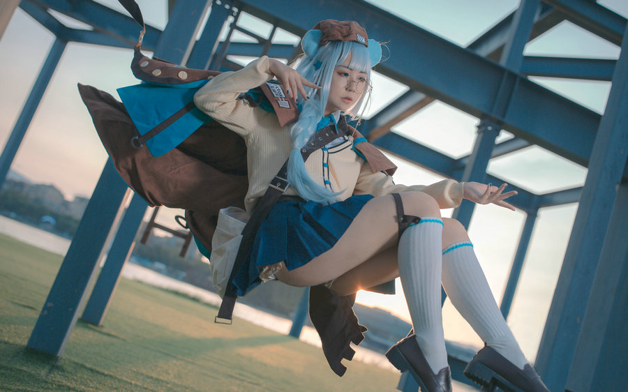 微博萌妹蓝小沂KiKi - 明日方舟 [12P-51MB]