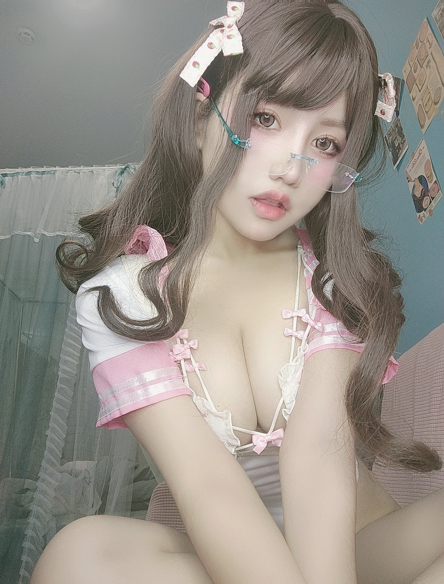 一笑芳香沁写真 - 睡前小甜点 [30P-68MB]