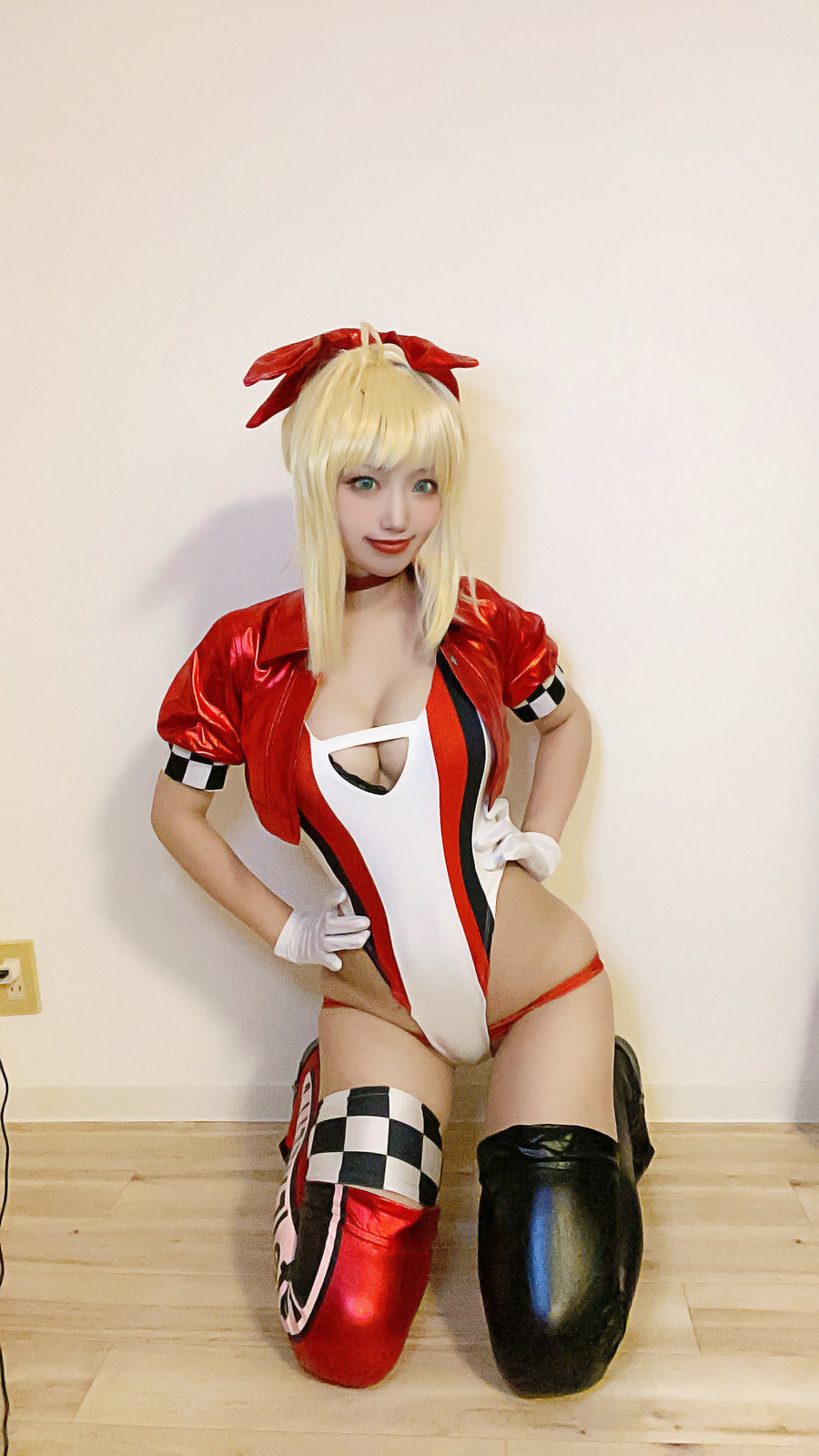 动漫博主切切celia - 尼禄赛车 [14P-76MB]