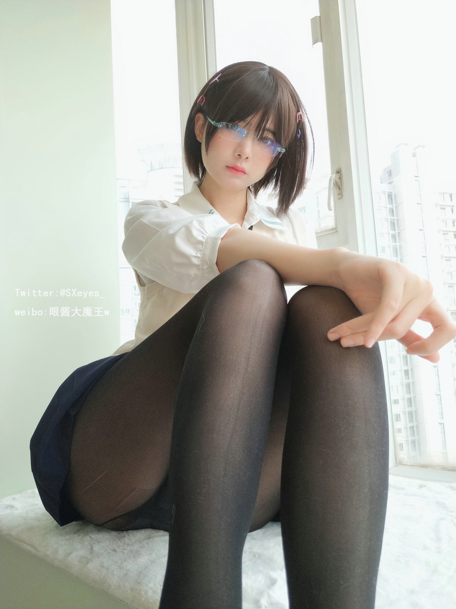 萌妹子眼酱大魔王w - 小学妹 [35P-151MB]