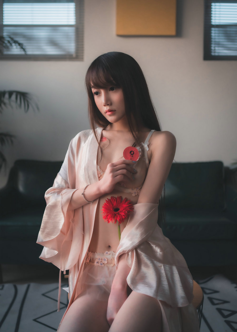COS少女星野咪兔 - 花吃了那女孩 [20P-23MB]