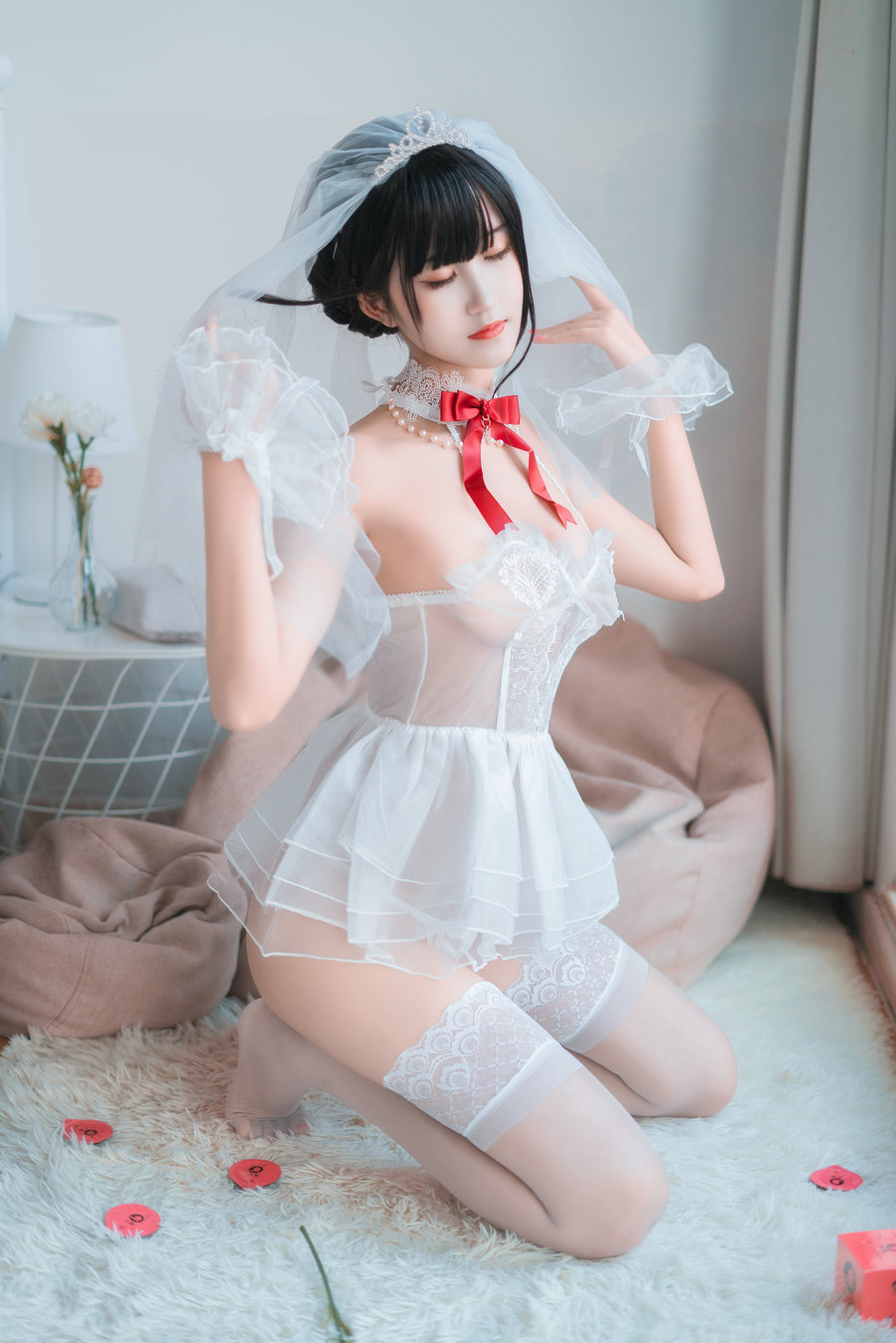 微博妹子三度_69 - 婚纱孔雀翎 [24P-388MB]