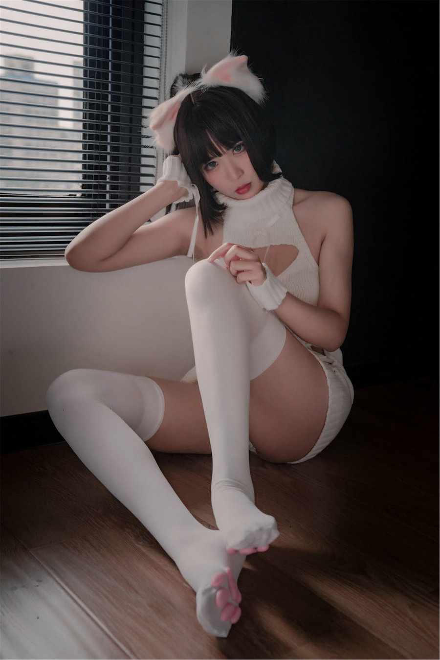 轩萧学姐 - 猫爪袜 [40P-118MB]