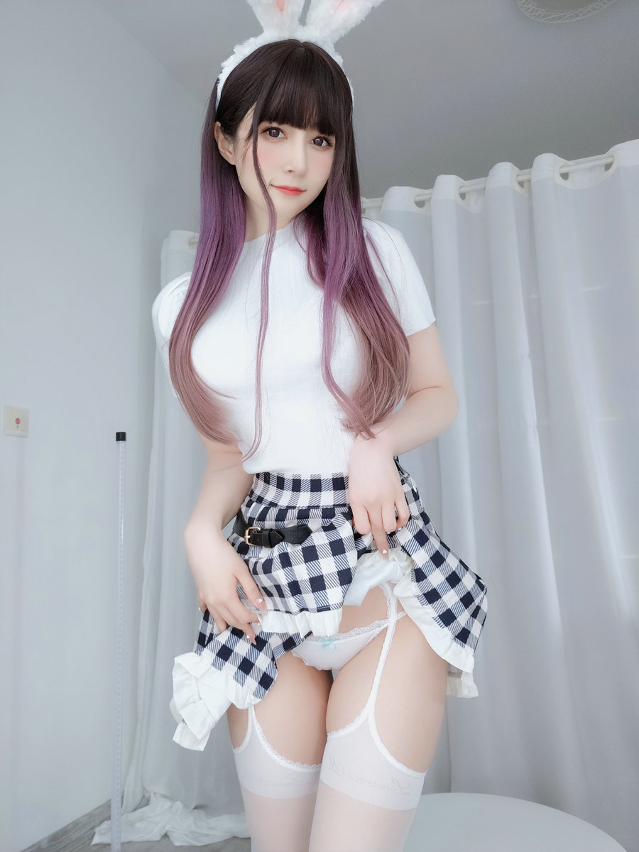 Coser小姐姐白银 - 白丝兔女郎 [168P7V-1.19GB]