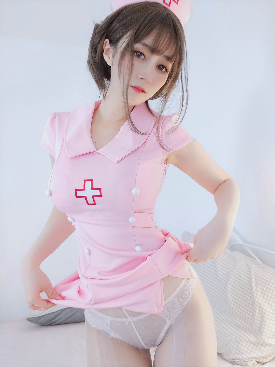 Coser小姐姐白银 - 夜间的私人护士 [24P-58MB]