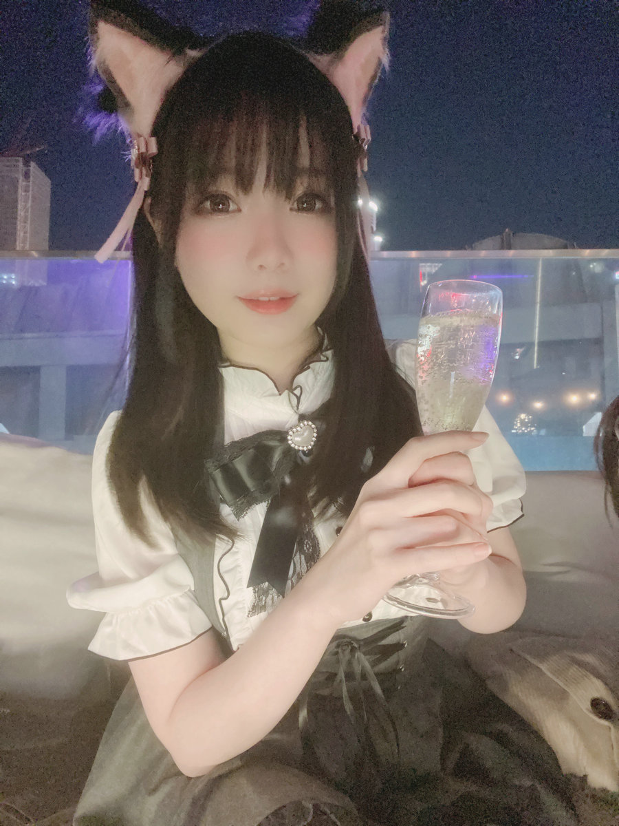 微博妹纸霜月shimo - 一緒に飲みますか？[19P-125MB]