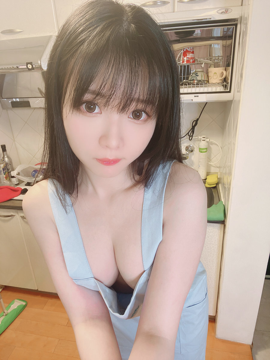 微博妹纸霜月shimo - 裸エプロン__━(___)━! [13P-90MB]