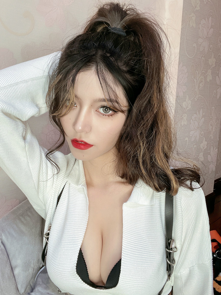 Coser__KETTOE - 黑丝 [23P-91MB]