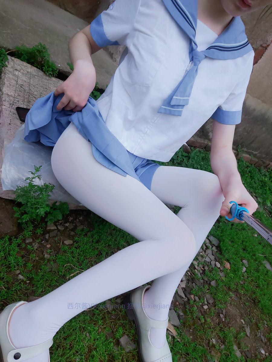 微博萌妹子西尔酱 - 青草水手服 [74P1V-696MB]