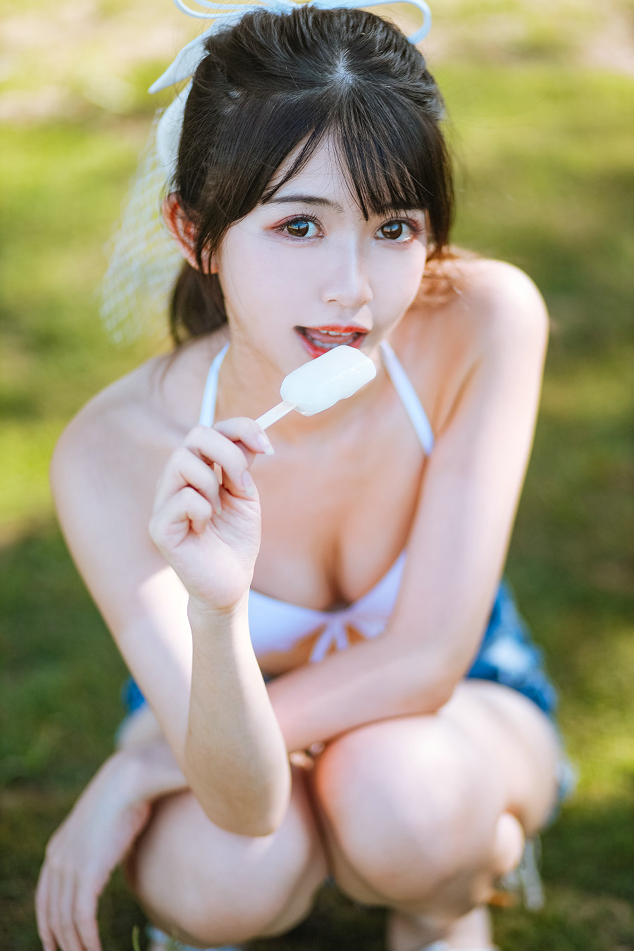 超人气Coser鳗鱼霏儿 - 海边 [18P-298MB]
