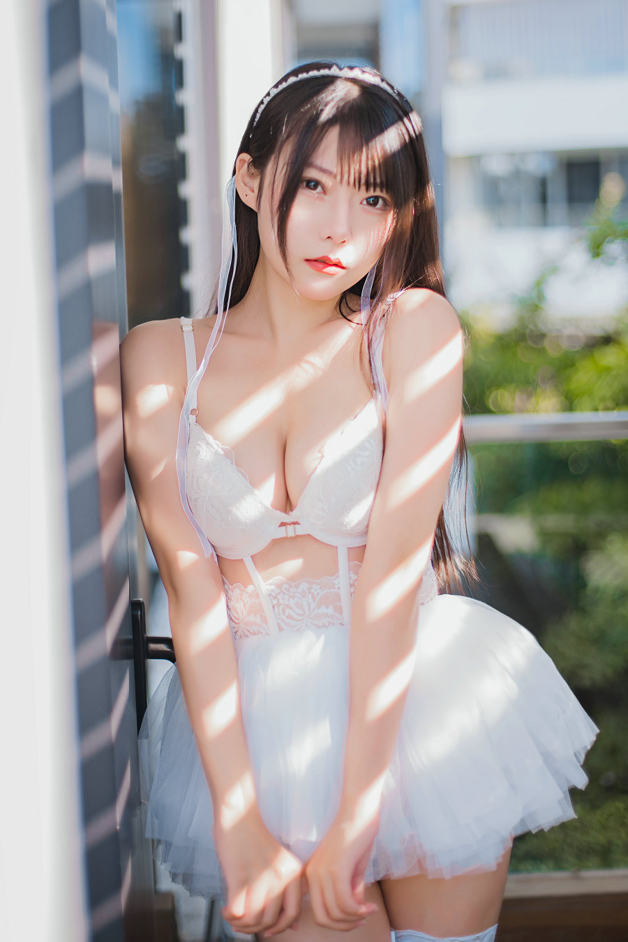 香草喵露露写真 - 杨枝甘露 白色纱裙 [48P1V-1.22GB]