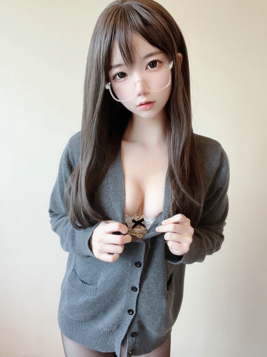 莉犬酱 - 黑丝白蕾丝 [51P-93MB]