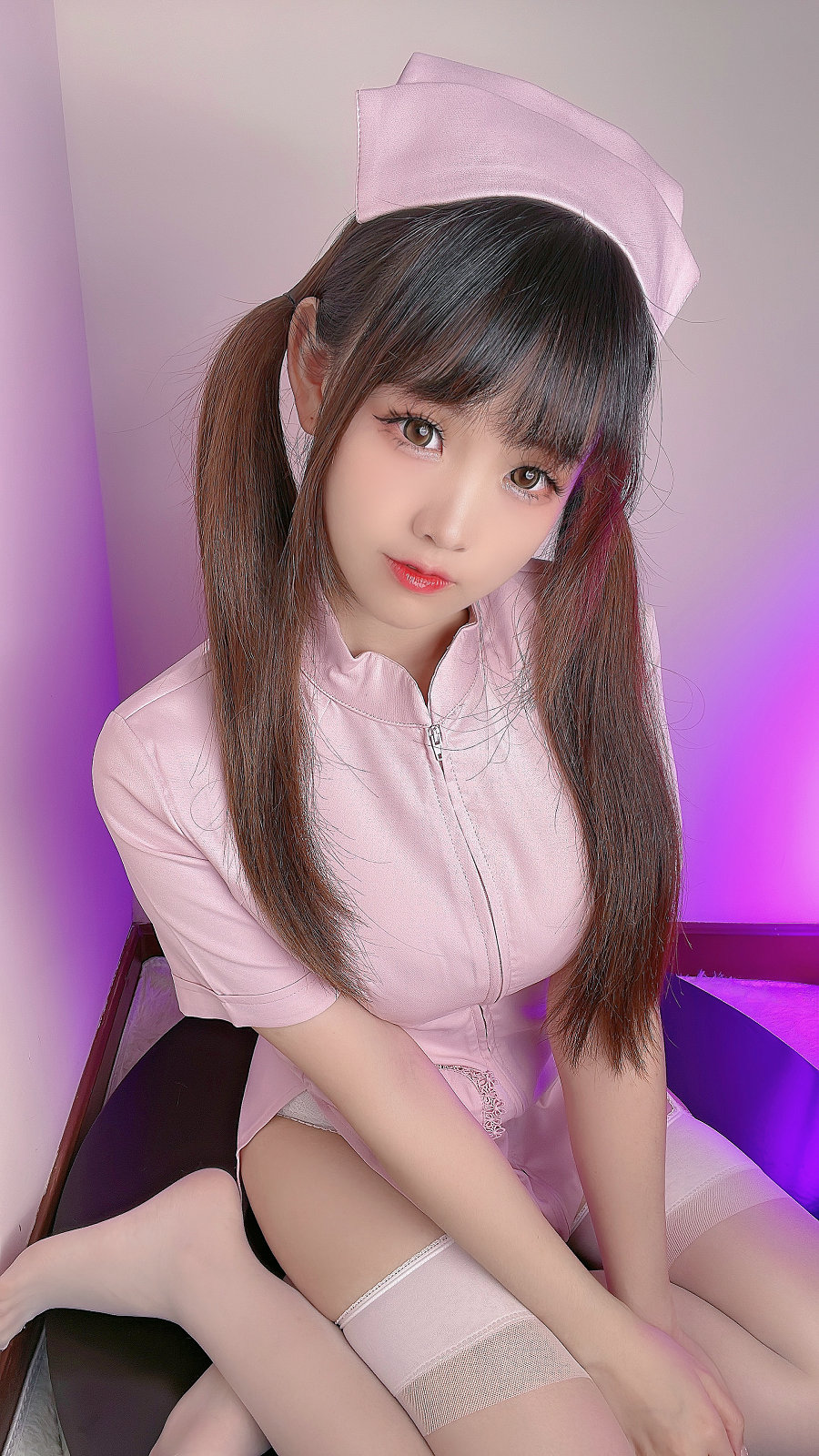 miko酱ww - 护士姐姐 [26P1V-235MB]