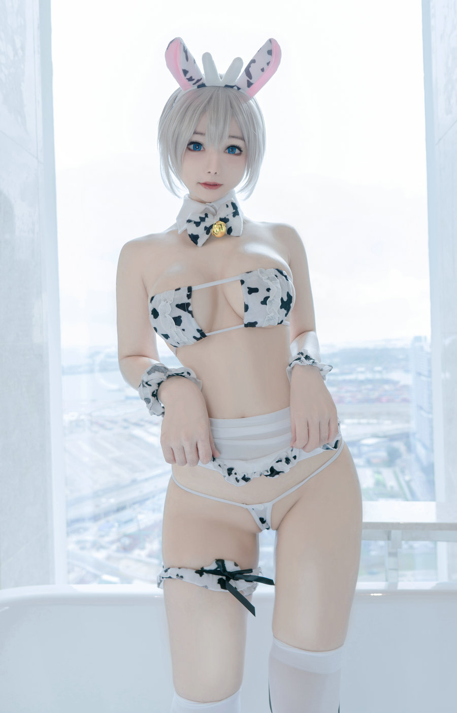 Kitkat Cosplay 9 - Uzaki Cow Maid [20P-243MB]