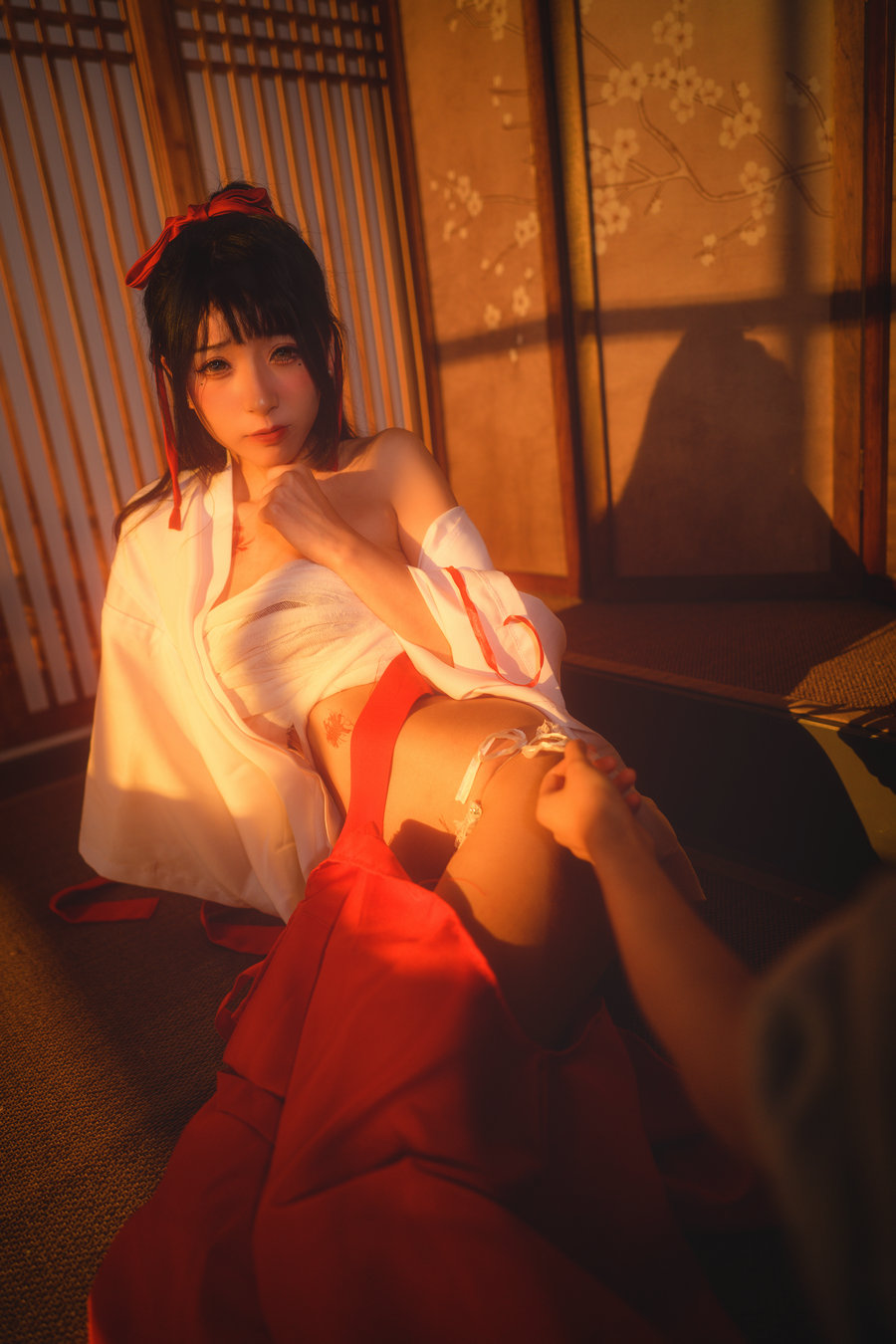 特软儿Sona - 巫女 [26P-993MB]