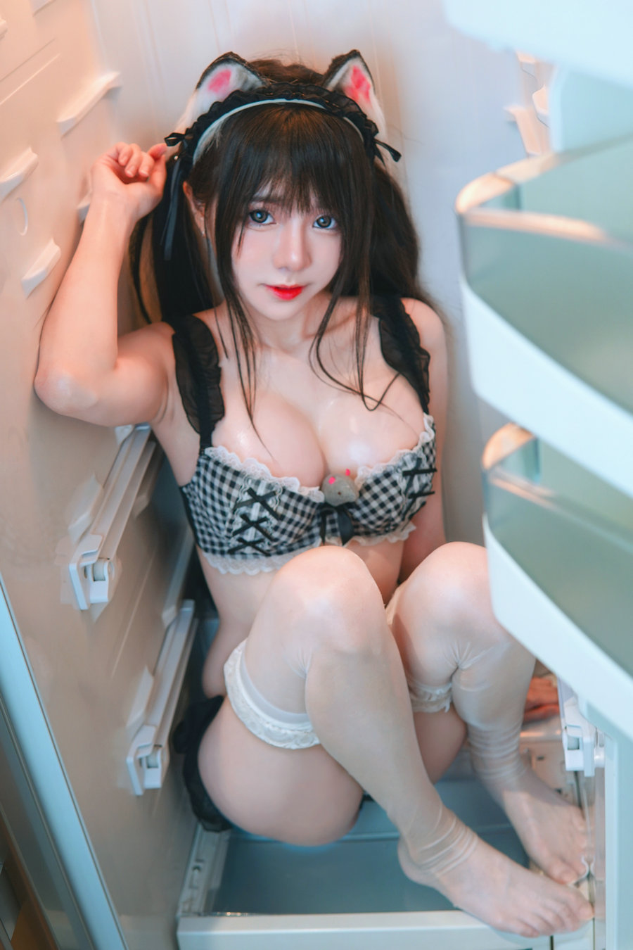 Sally Dorasnow - Black Cat OC [29P-181MB]