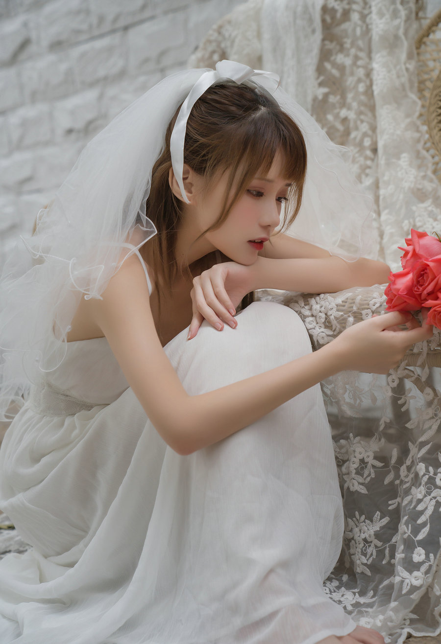 凛子酱 - 婚纱 [9P-83MB]