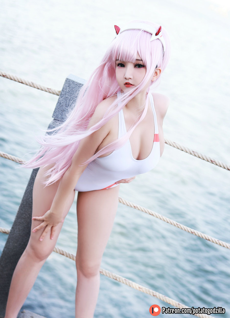 Coser小姐姐Potato Godzilla - Zero Two Swimsuit [29P-105MB]