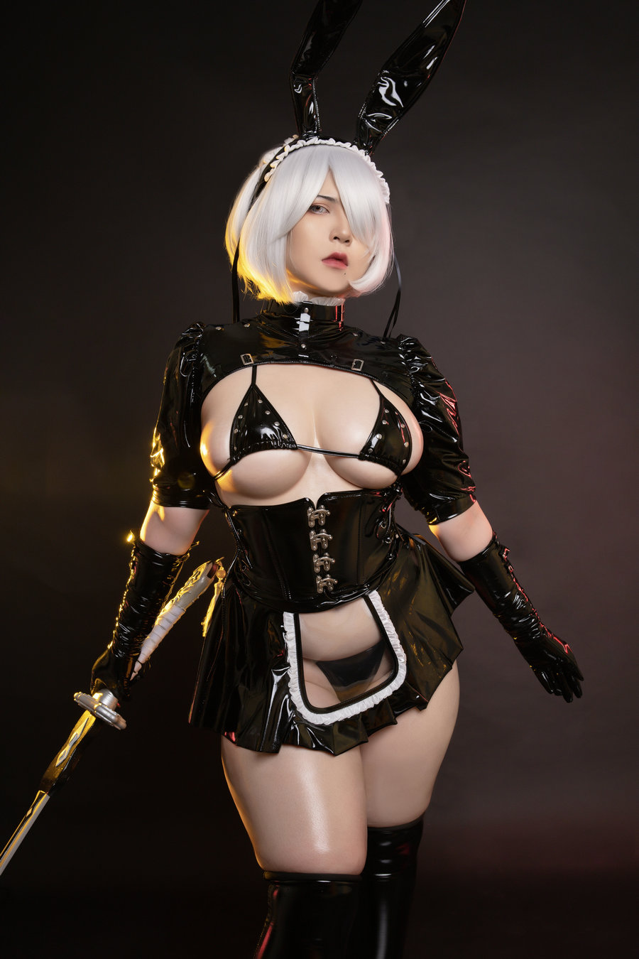 Uy Uy - 2B Maid Bunny [35P13V-511MB]