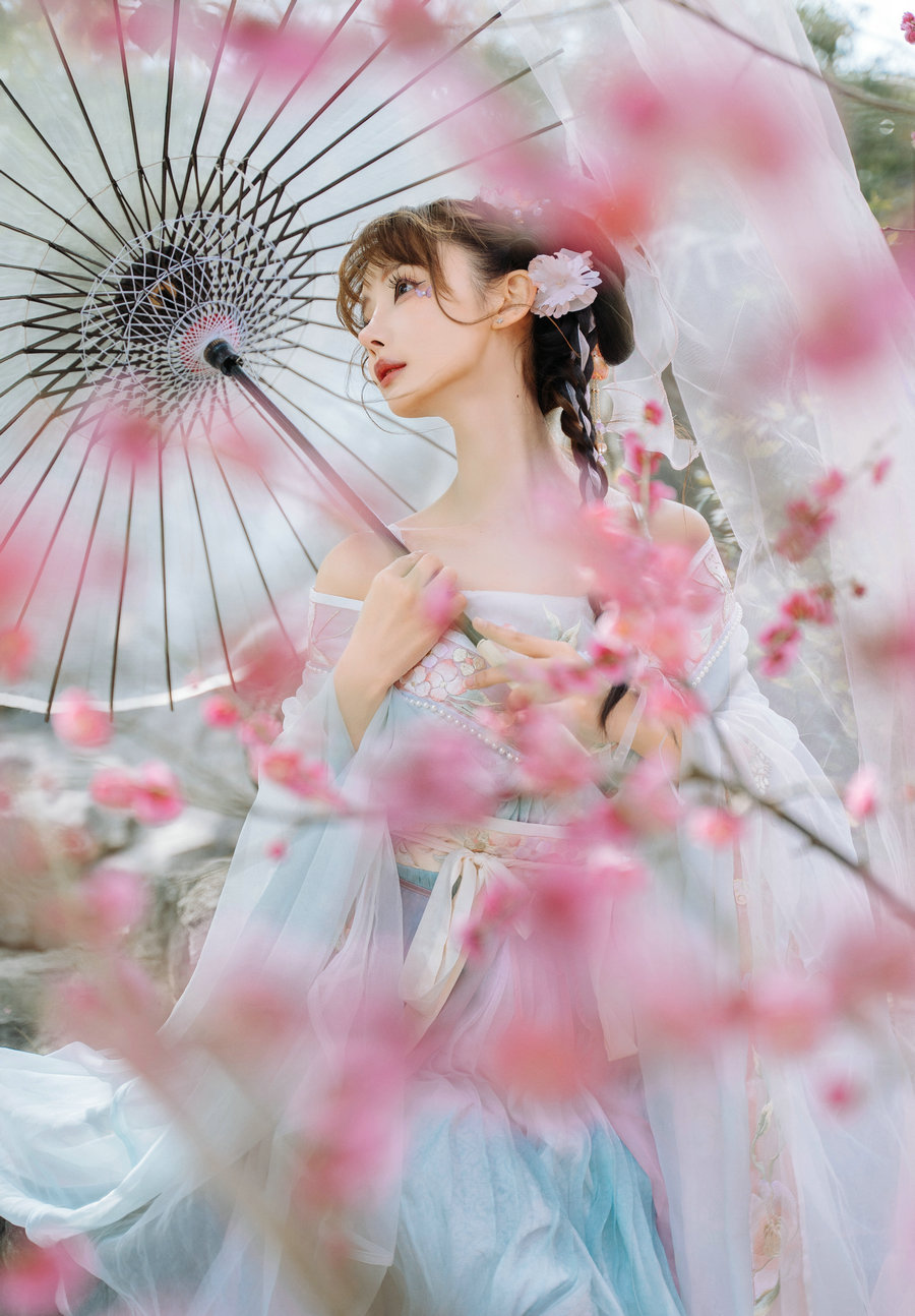 紫氯氯 - 二月梅花 [18P-81MB]