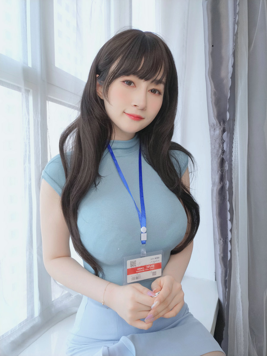 Coser小姐姐白银 - 巨乳の後輩 [183P7V-737MB]