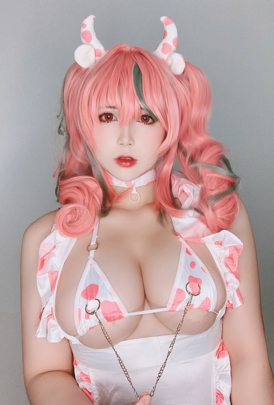Uy Uy - Bremeton Seflie [34P-31MB]