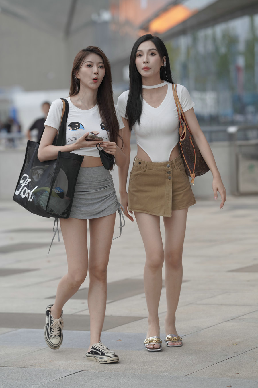 精选街拍视频 No.6412 活力青春姐妹花 [125P-1.39GB]