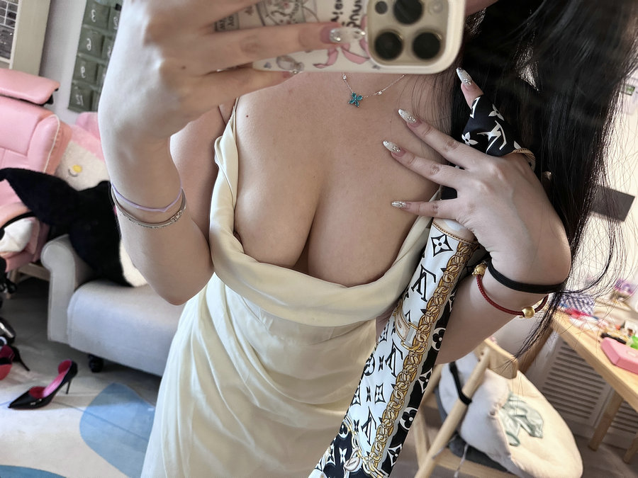 玫桃泡芙 - 巨乳桃桃 [38P10V-124MB]