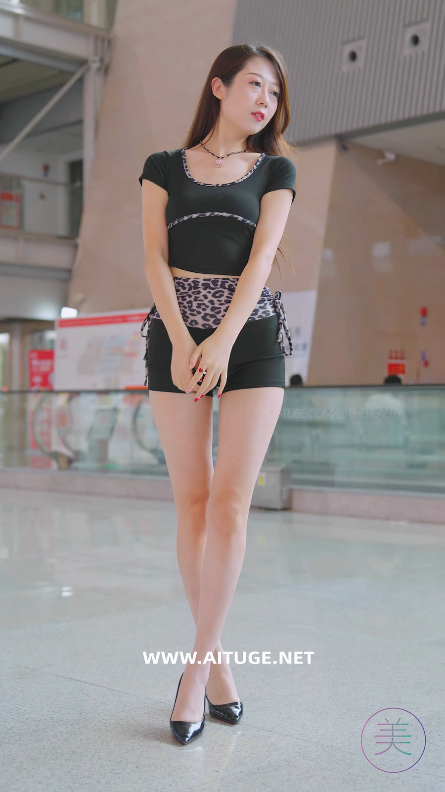 2024 广州车展 网红美女车模 beautyleg LOOKBOOK 53 [290MB]