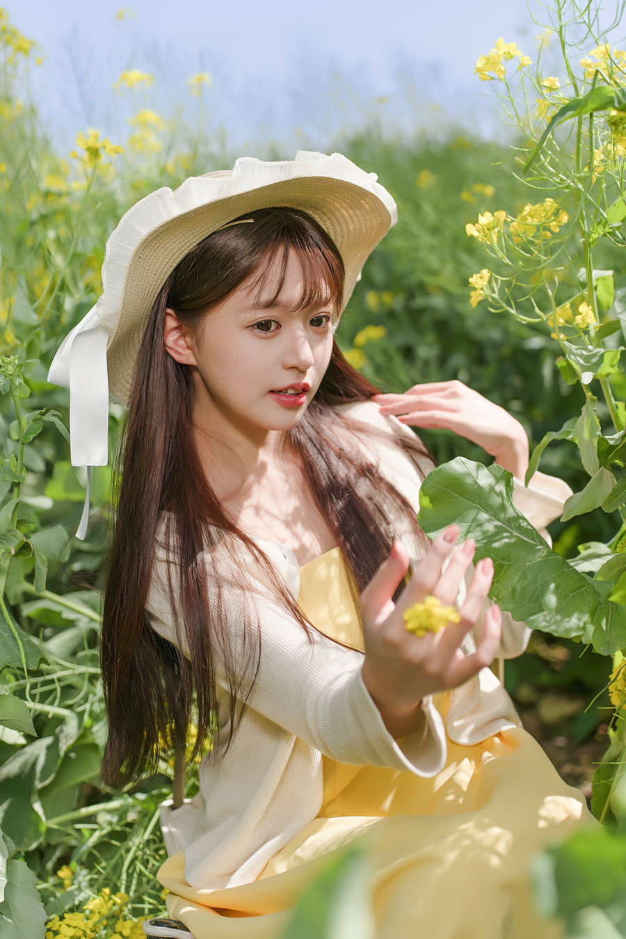 [YITUYU]艺图语 2025.05.18 金色梦境 小亿 [40P-571MB]