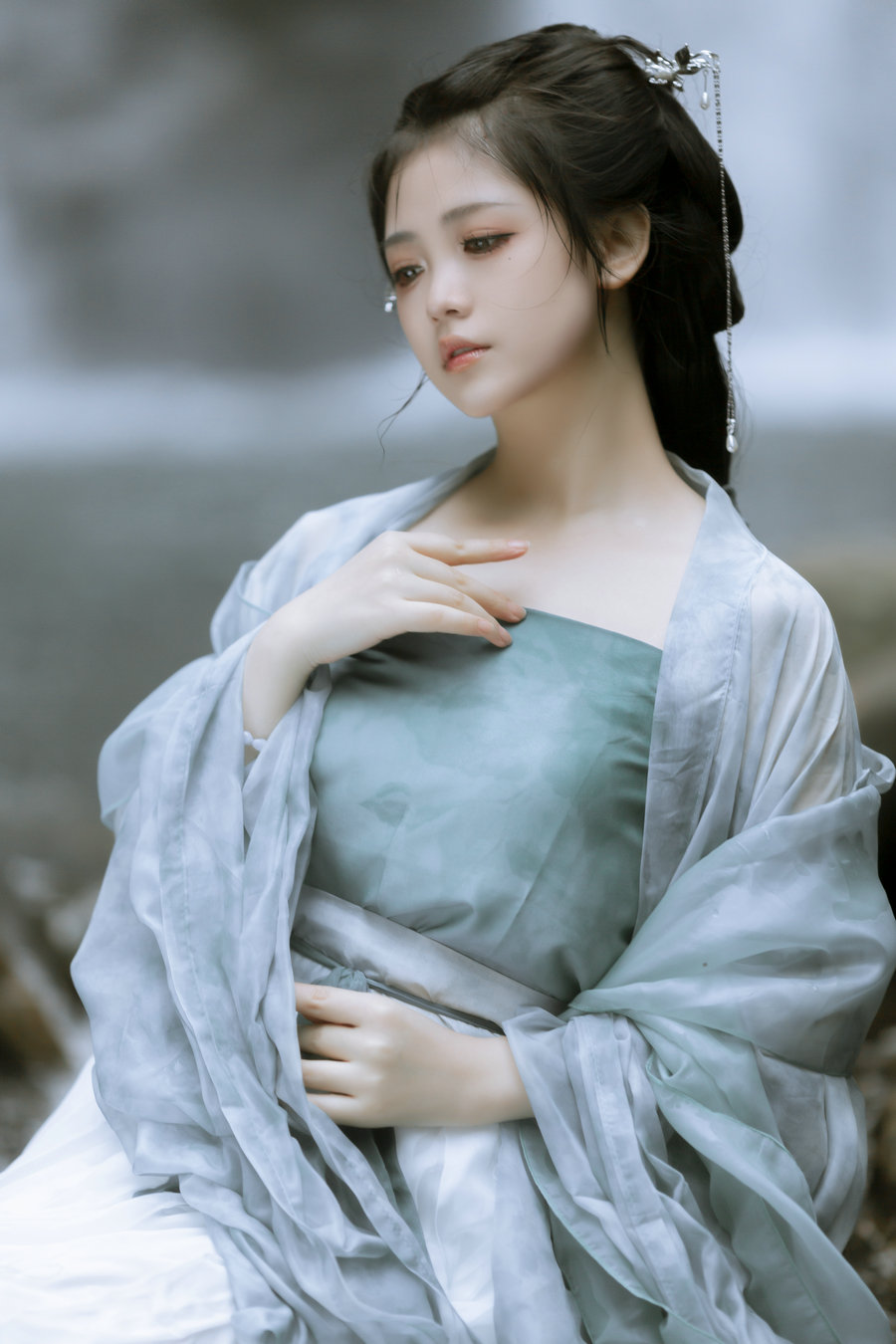 [YITUYU]艺图语 2025.06.09 追风赶月莫停留 七七_ry [20P-340MB]