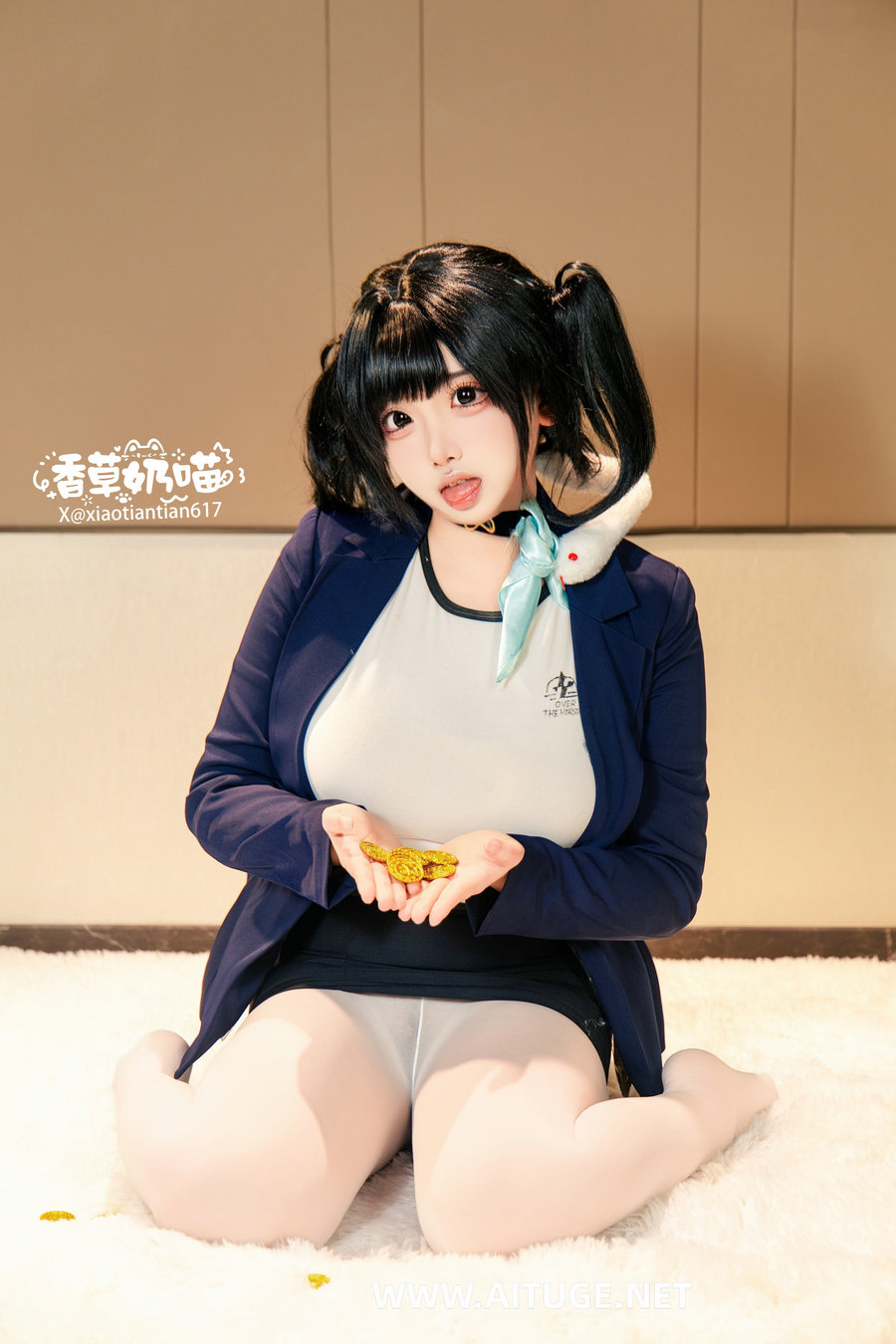 筱田甜 [香草奶喵] - 索拉 [136P-799MB]