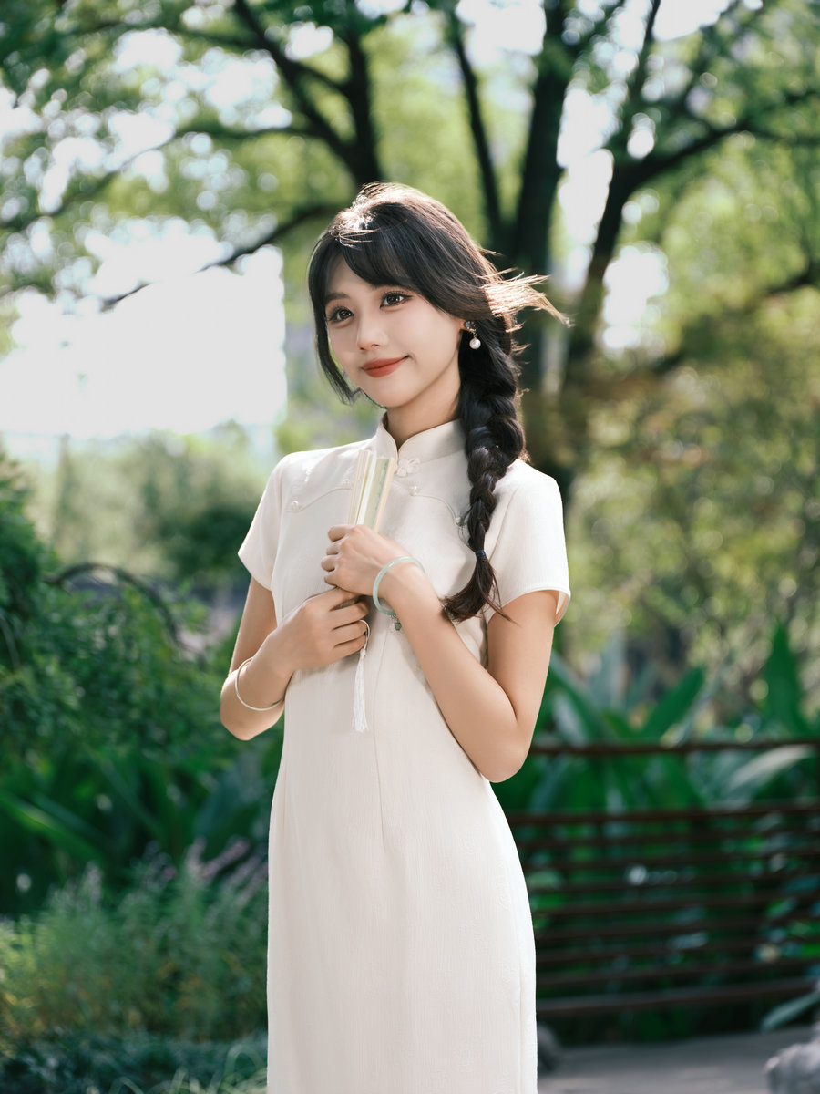 [YITUYU]艺图语 2025.10.21 依稀记得那年夏天很美 [9P-303MB]