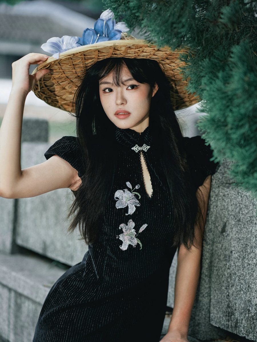 [YITUYU]艺图语 2025.10.28 天地缓缓 41kiko [9P-175MB]
