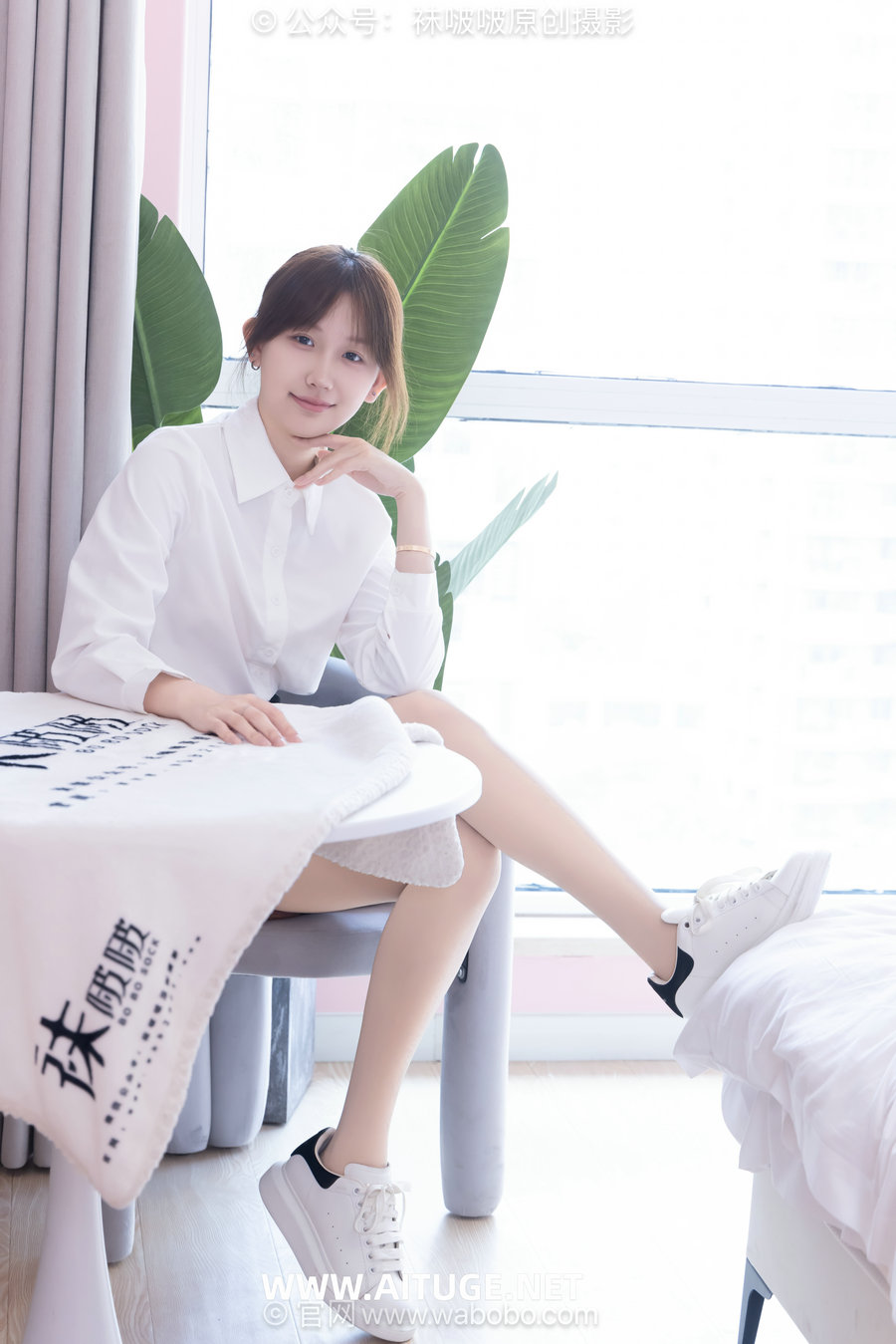 BoBoSocks袜啵啵 No.690 香菜-板鞋、厚肉丝、ol制服 [156P1V-5.73GB]