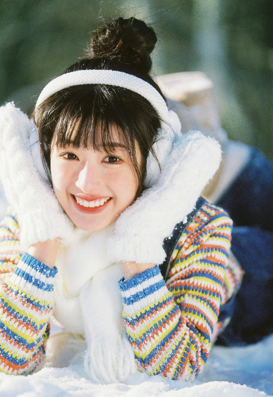 [YITUYU]艺图语 2025.10.31 雪 苗可青 [17P-56MB]