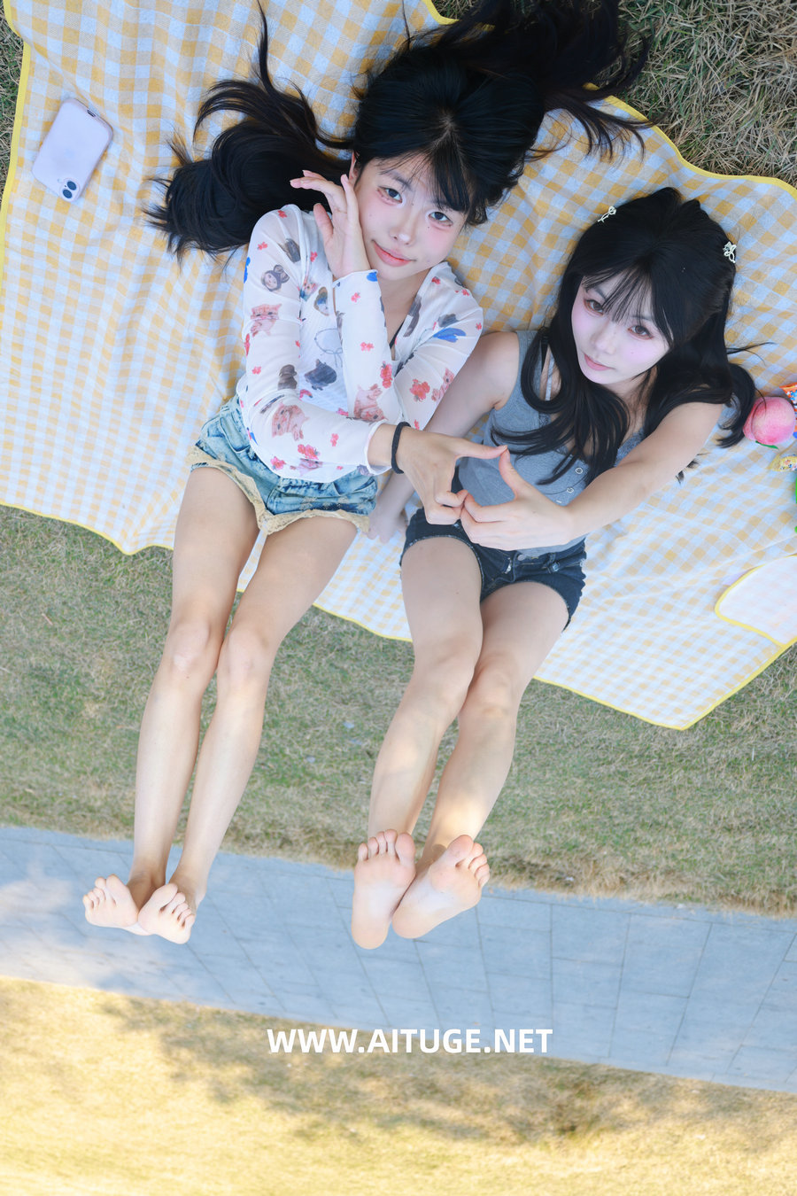 知足小岛 NO.209 童童×呆呆-外出就餐 [683P2V-9.82GB]