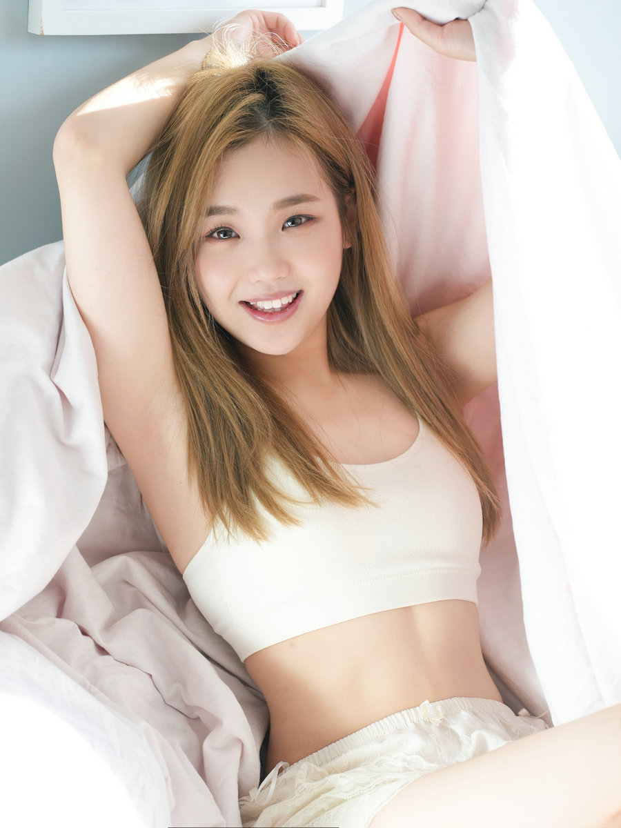 [YITUYU]艺图语 2025.11.07 快门按下时，心动了0.01秒 [18P-96MB]