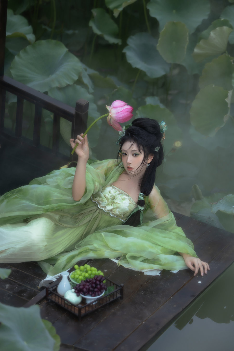 [YITUYU]艺图语 2025.11.10 荷 • 绿 落雨清玲 [13P-102MB]