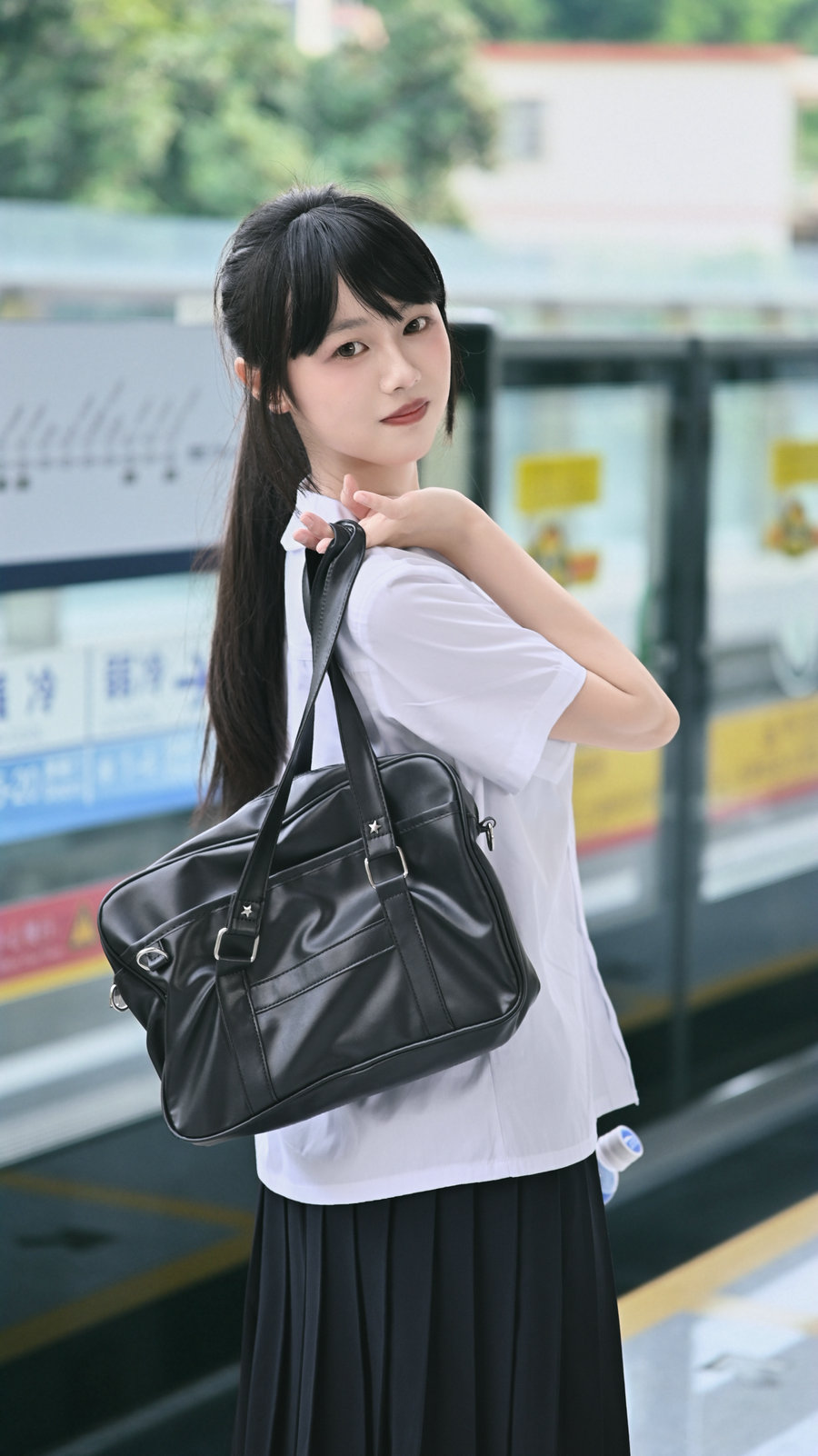 [YITUYU]艺图语 2025.11.14 地铁站拍摄 [9P-78MB]