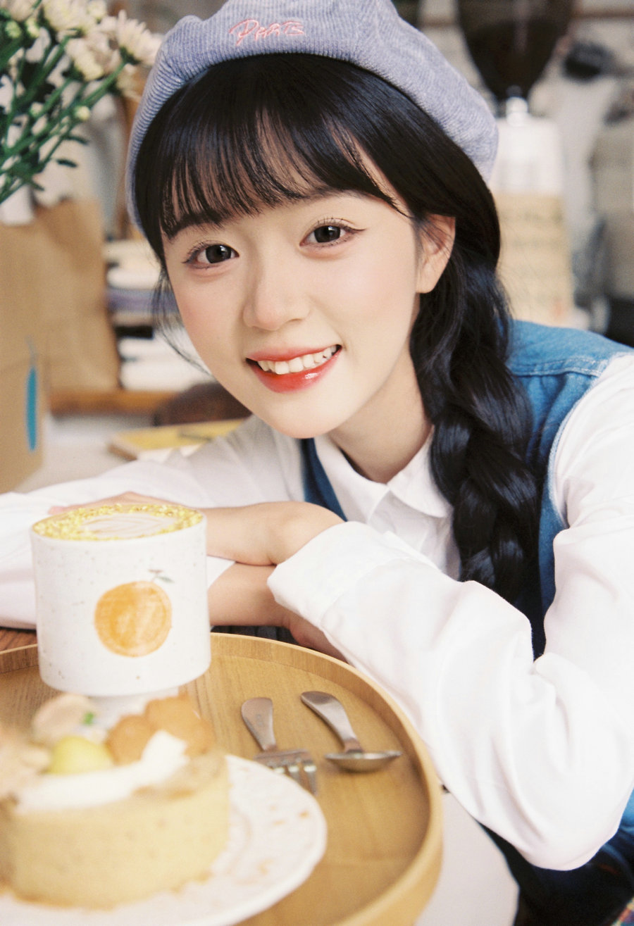 [YITUYU]艺图语 2025.11.16 冬日咖啡 美美晓鱼 [20P-78MB]