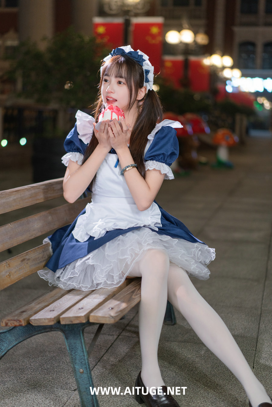 [YITUYU]艺图语 2025.11.25 蓝白甜莓：夜廊里的元气女仆 小亿 [56P-634MB]