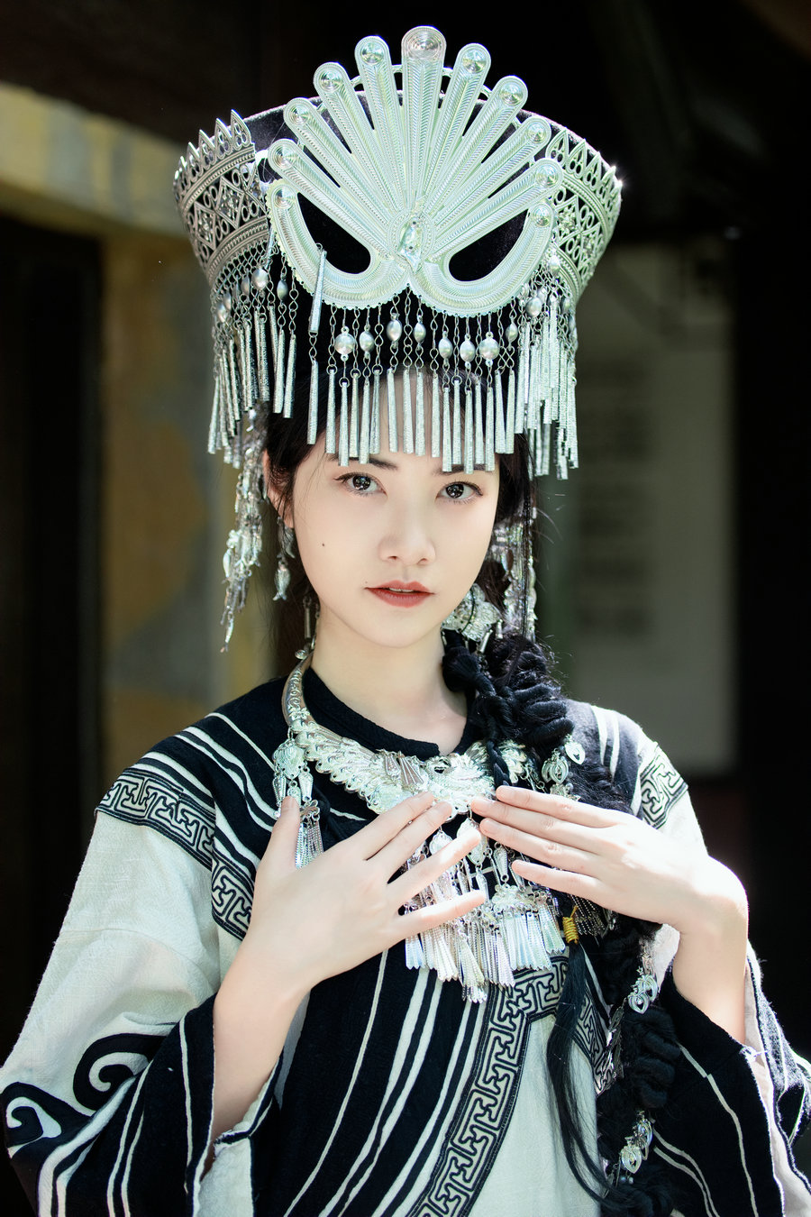 [YITUYU]艺图语 2025.11.27 大祭祀 Sandra [32P-816MB]