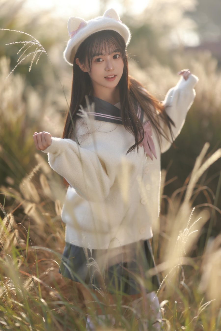 [YITUYU]艺图语 2025.11.28 今天是被落叶揉软的少女 小亿 [52P-384MB]