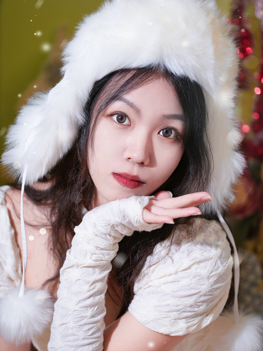 [YITUYU]艺图语 2025.12.03 白色圣诞节 [9P-62MB]